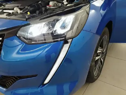 Photo 15 Peugeot 208  PureTech 100 S&S BVM6