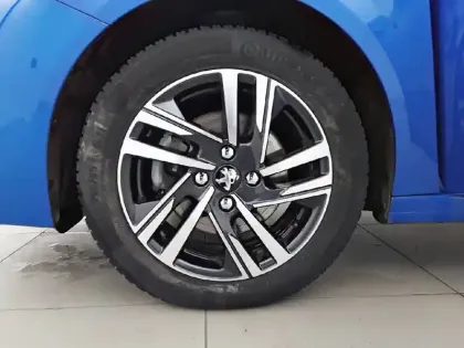 Photo 12 Peugeot 208  PureTech 100 S&S BVM6