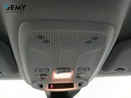 Photo 31 Peugeot 208  PureTech 100 S&S BVM6