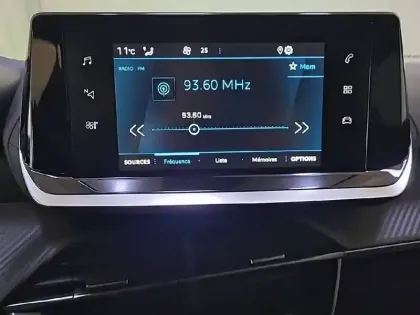 Photo 18 Peugeot 2008  PureTech 130 S&S EAT8