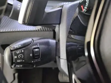 Photo 24 Peugeot 2008  PureTech 130 S&S EAT8