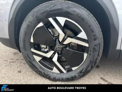 Photo 27 Peugeot 2008  1.2 Hybrid 145ch GT e-DCS6