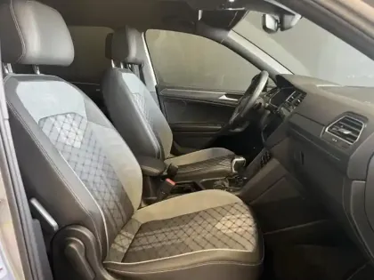 Photo 9 Volkswagen Tiguan  Allspace 2.0 TDI 150ch R-Line DSG7