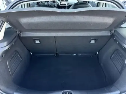 Photo 16 Citroën C3 II PureTech 68 BVM Feel Edition