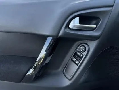 Photo 18 Citroën C3 II PureTech 68 BVM Feel Edition