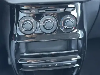 Photo 21 Citroën C3 II PureTech 68 BVM Feel Edition