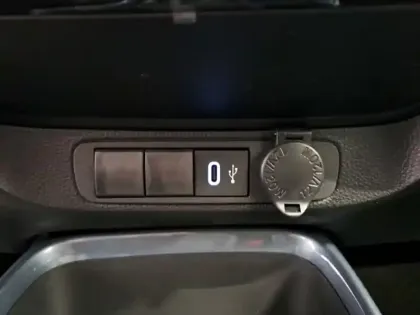 Photo 18 Toyota Aygo 1.0 VVT-i 72 Design CH BVM5 ZENR