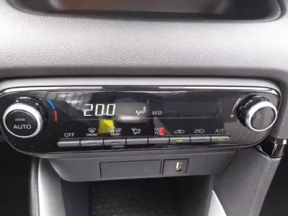 Photo 18 Toyota Yaris  Hybride 116h