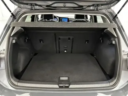 Photo 57 Volkswagen Golf  1.5 eTSI OPF 130 DSG7