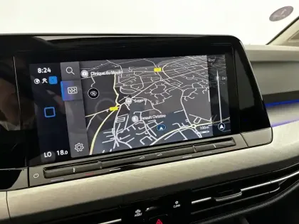 Photo 82 Volkswagen Golf  1.5 eTSI OPF 130 DSG7