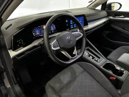 Photo 9 Volkswagen Golf  1.5 eTSI OPF 130 DSG7