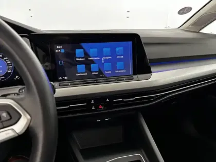 Photo 11 Volkswagen Golf  1.5 eTSI OPF 130 DSG7