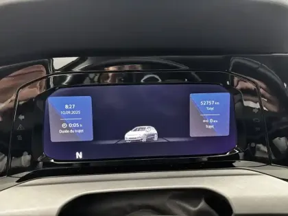 Photo 76 Volkswagen Golf  1.5 eTSI OPF 130 DSG7