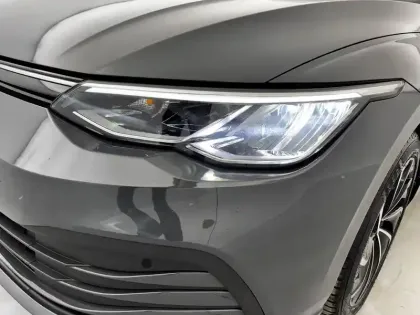 Photo 51 Volkswagen Golf  1.5 eTSI OPF 130 DSG7