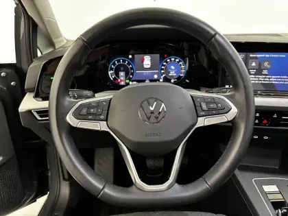 Photo 14 Volkswagen Golf  1.5 eTSI OPF 130 DSG7