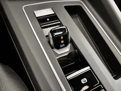 Photo 44 Volkswagen Golf  1.5 eTSI OPF 130 DSG7