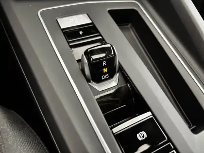 Photo 12 Volkswagen Golf  1.5 eTSI OPF 130 DSG7