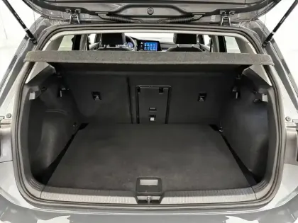 Photo 17 Volkswagen Golf  1.5 eTSI OPF 130 DSG7