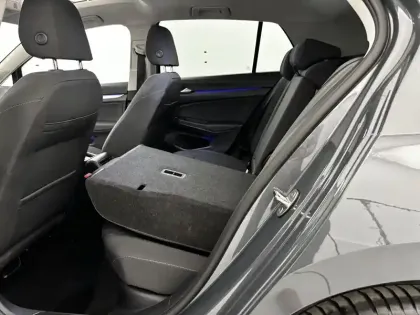 Photo 65 Volkswagen Golf  1.5 eTSI OPF 130 DSG7