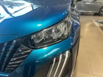 Photo 14 Peugeot 2008  Hybrid 145 e-DCS6