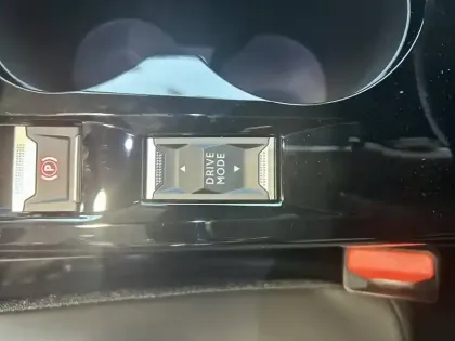 Photo 19 Peugeot 2008  Hybrid 145 e-DCS6