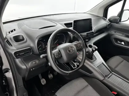 Photo 70 Toyota Proace  City Verso Medium 1.2L 110 VVT-i BVM6