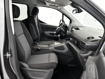 Photo 90 Toyota Proace  City Verso Medium 1.2L 110 VVT-i BVM6