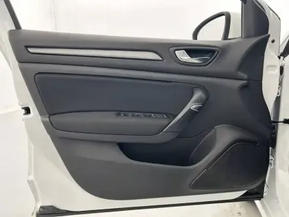 Photo 19 Renault Megane Mégane IV Estate Blue dCi 115 utilitaire 2 places société