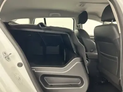 Photo 24 Renault Megane Mégane IV Estate Blue dCi 115 utilitaire 2 places société