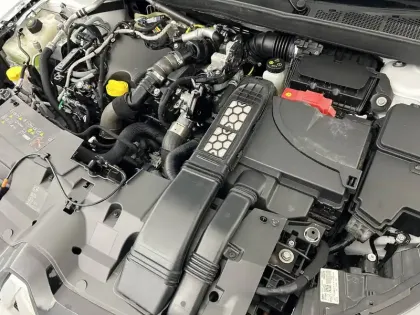 Photo 31 Renault Megane Mégane IV Estate Blue dCi 115 utilitaire 2 places société