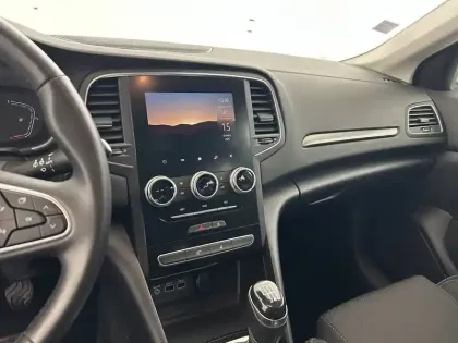 Photo 20 Renault Megane Mégane IV Estate Blue dCi 115 utilitaire 2 places société