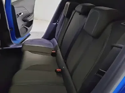 Photo 11 Peugeot 2008  Moteur électrique 136 ch