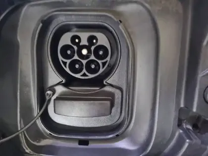 Photo 32 Peugeot 2008  Moteur électrique 136 ch