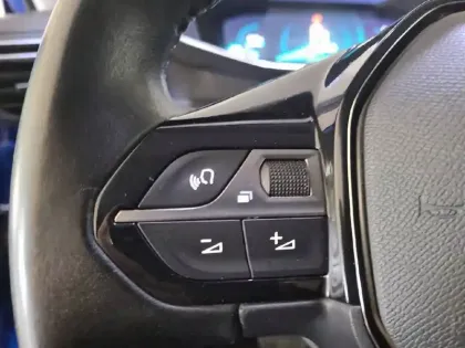 Photo 27 Peugeot 2008  Moteur électrique 136 ch