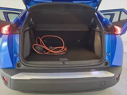 Photo 5 Peugeot 2008  Moteur électrique 136 ch