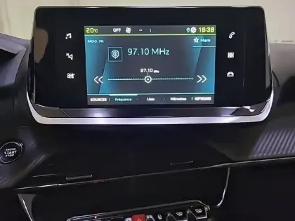 Photo 18 Peugeot 2008  Moteur électrique 136 ch