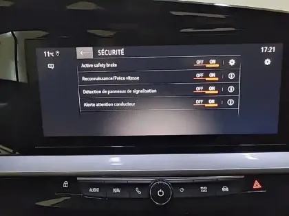 Photo 21 Opel Mokka  Electrique 136 ch & Batterie 50 kWh