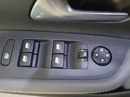 Photo 29 Opel Mokka  Electrique 136 ch & Batterie 50 kWh