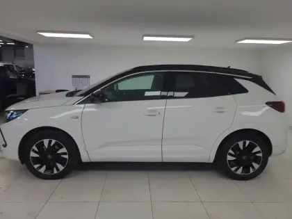 Photo 2 Opel Grandland  1.2 Turbo 130 ch BVA8