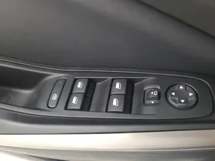 Photo 15 Opel Grandland  1.2 Turbo 130 ch BVA8