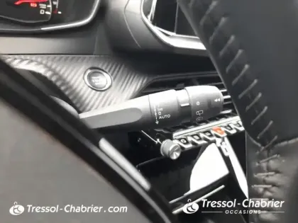 Photo 17 Peugeot 2008  PureTech 130 S&S BVM6 Allure