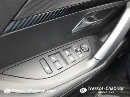 Photo 19 Peugeot 2008  PureTech 130 S&S BVM6 Allure