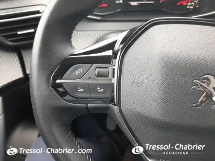 Photo 18 Peugeot 2008  PureTech 130 S&S BVM6 Allure