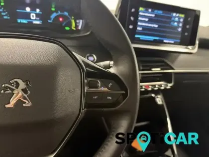 Photo 14 Peugeot 2008  e- 136ch Style