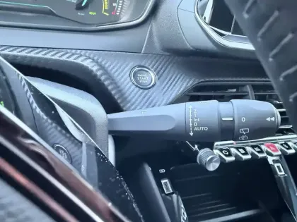 Photo 43 Peugeot 208  Electrique 50 kWh 136ch