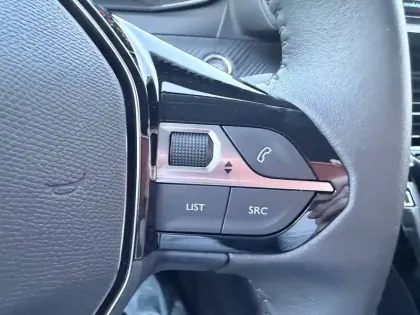 Photo 40 Peugeot 208  Electrique 50 kWh 136ch