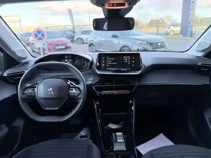 Photo 37 Peugeot 208  Electrique 50 kWh 136ch