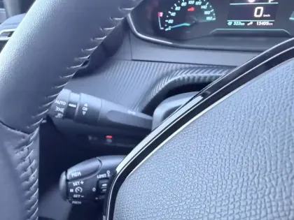 Photo 42 Peugeot 208  Electrique 50 kWh 136ch