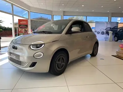 Photo Fiat 500 Giorgio Armani Collector's Edition