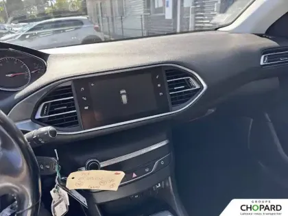 Photo 15 Peugeot 308  1.2 PureTech 110ch S&S BVM5